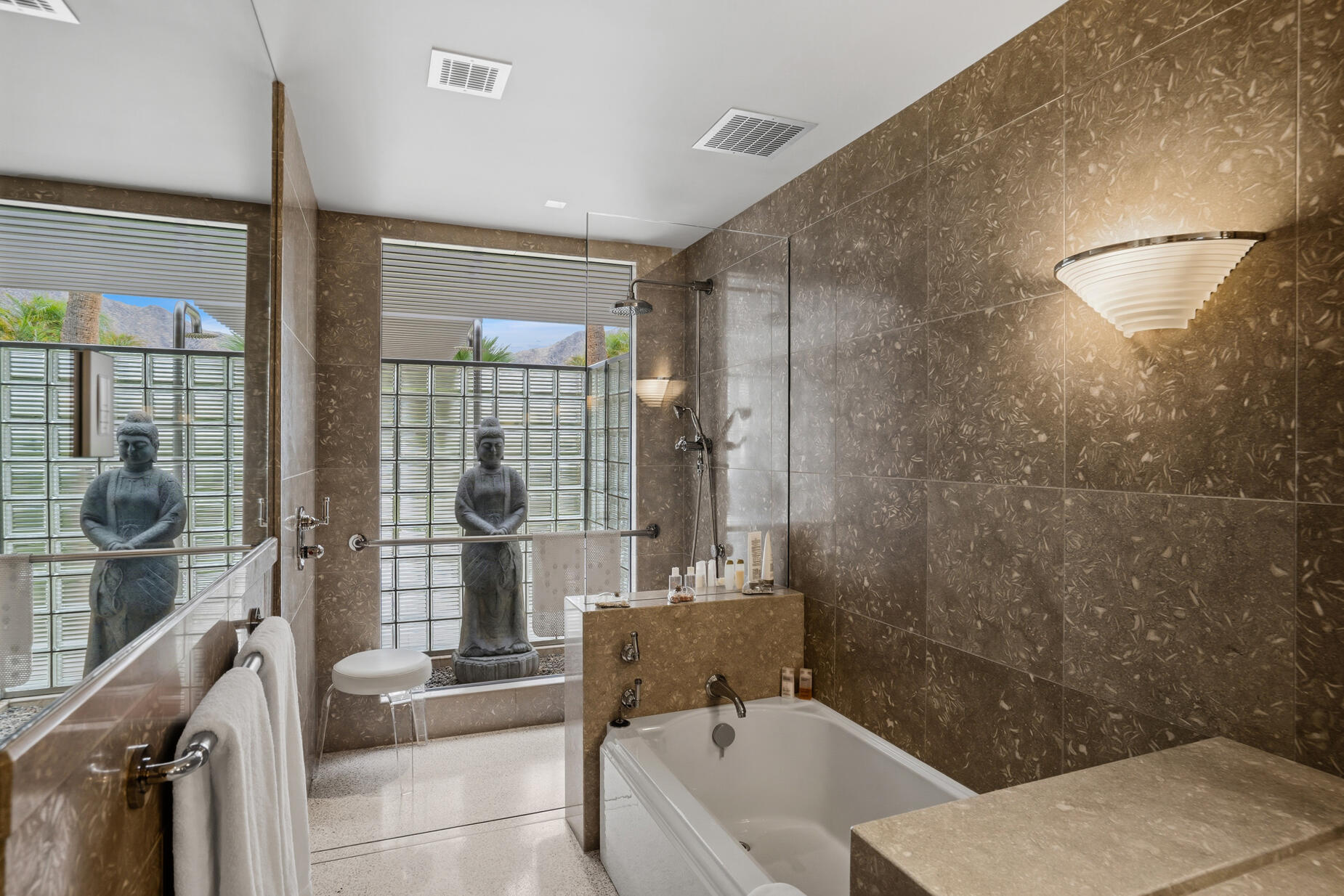 855 W Coronado AVE