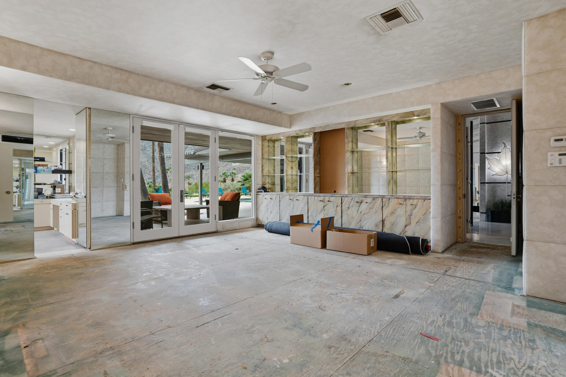 855 W Coronado AVE
