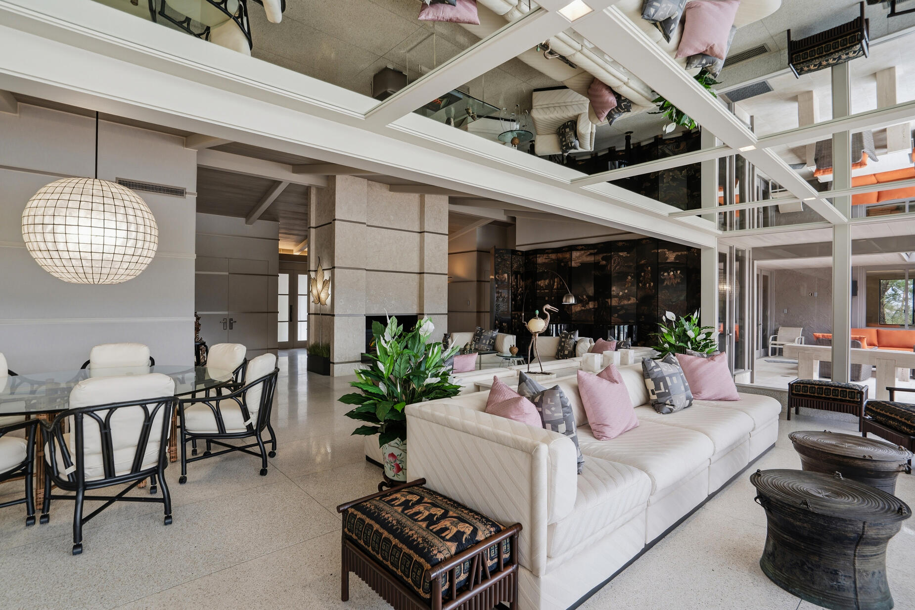 855 W Coronado AVE