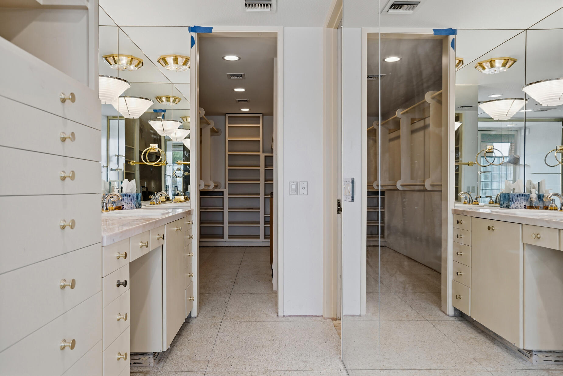 855 W Coronado AVE