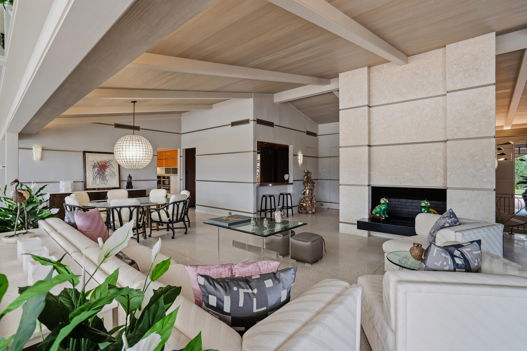 855 W Coronado AVE