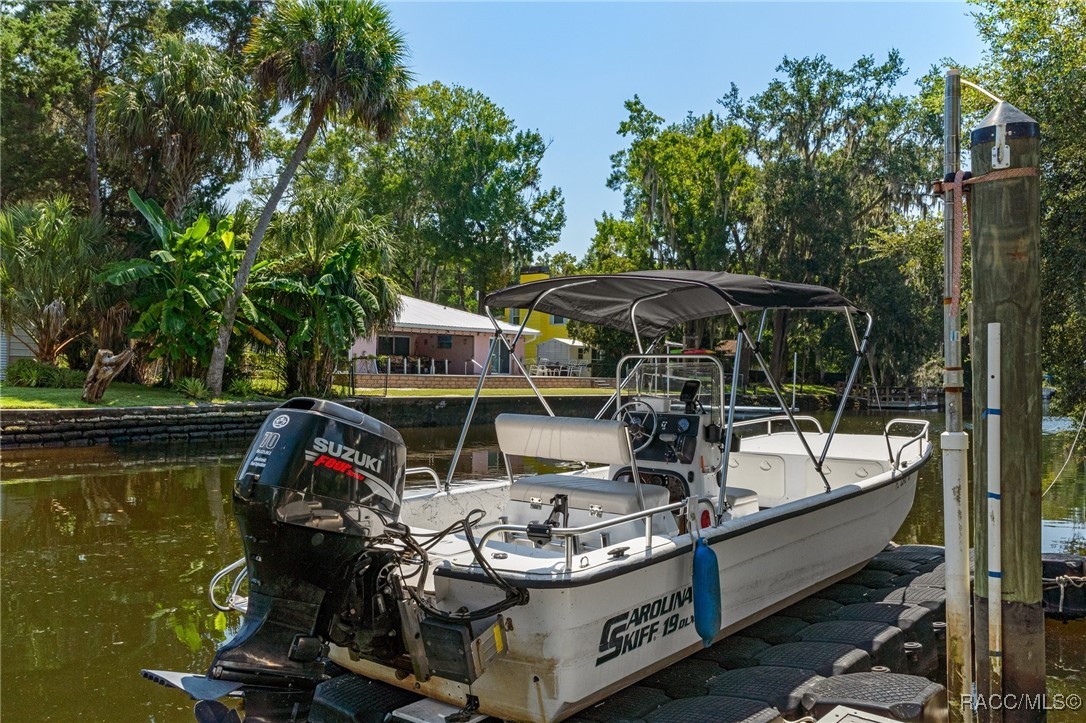 3679 N Suwannee Point