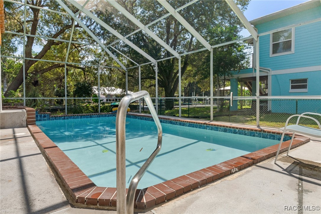3679 N Suwannee Point