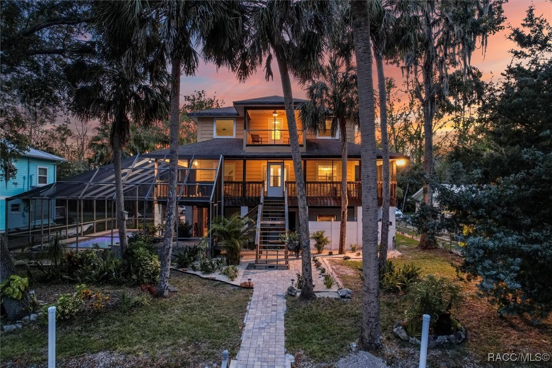 3679 N Suwannee Point