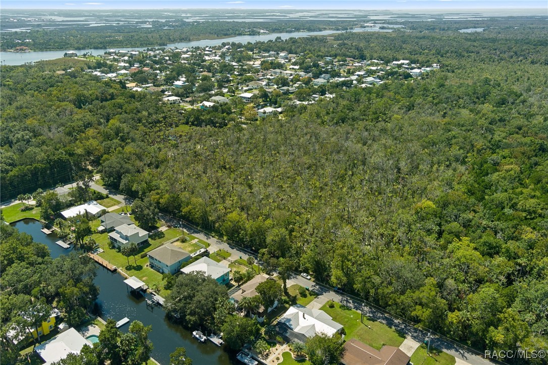 3679 N Suwannee Point