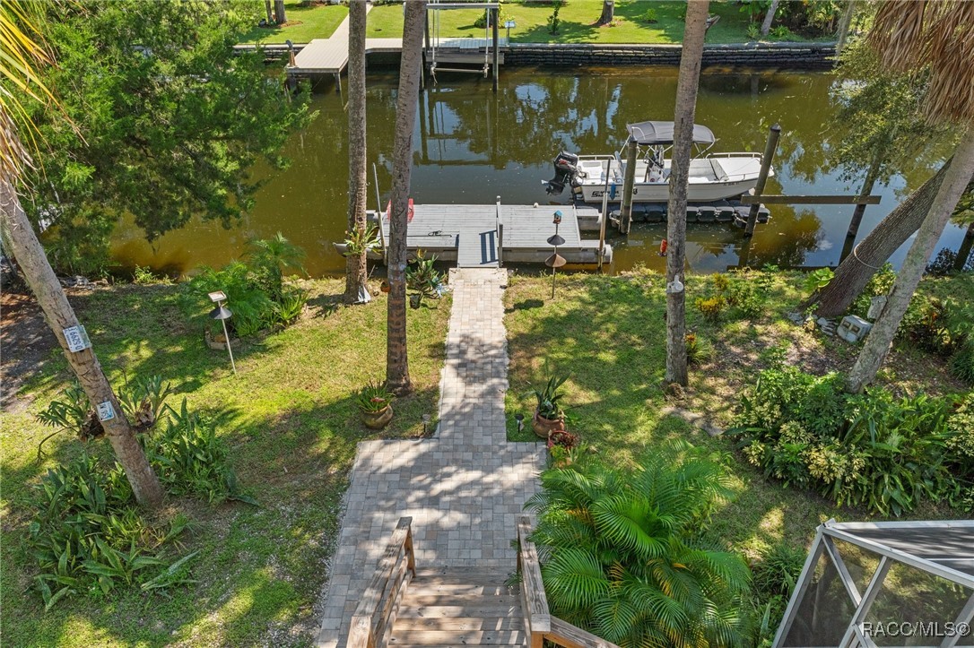 3679 N Suwannee Point