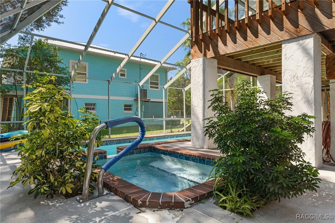 3679 N Suwannee Point
