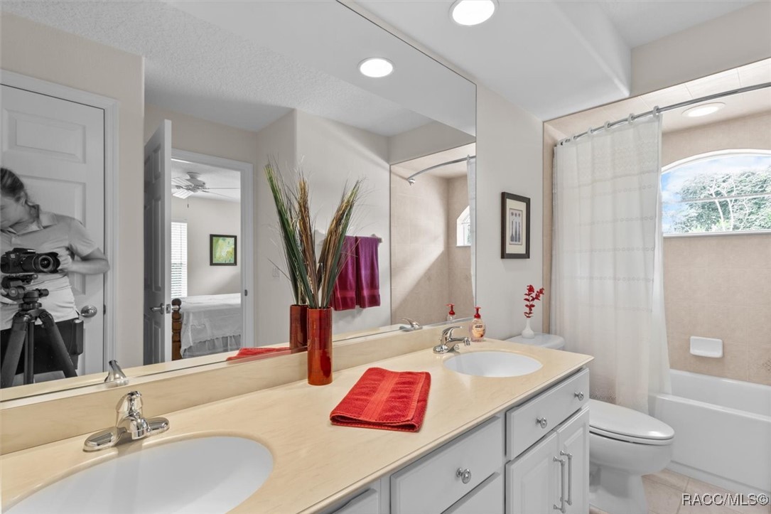 5235 N Cheyenne Drive