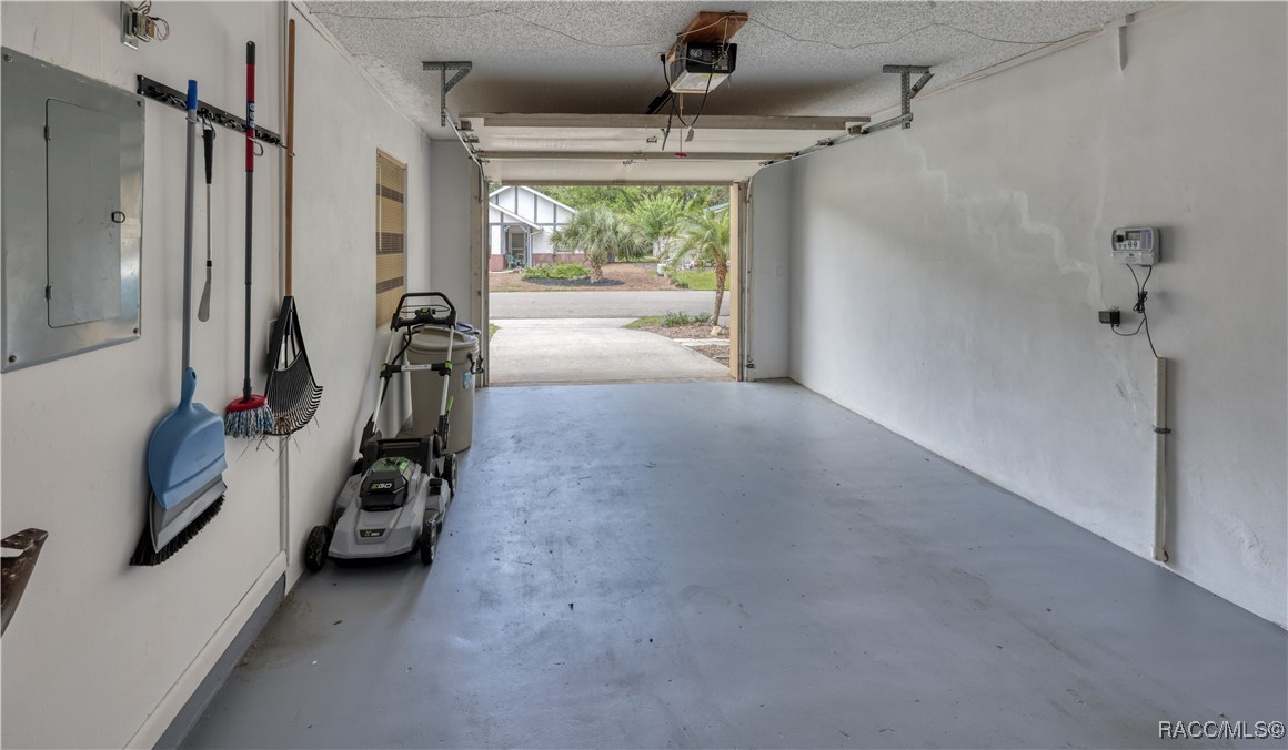 85 Golfview Drive