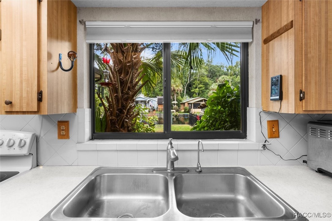 10090 S Riviera Point