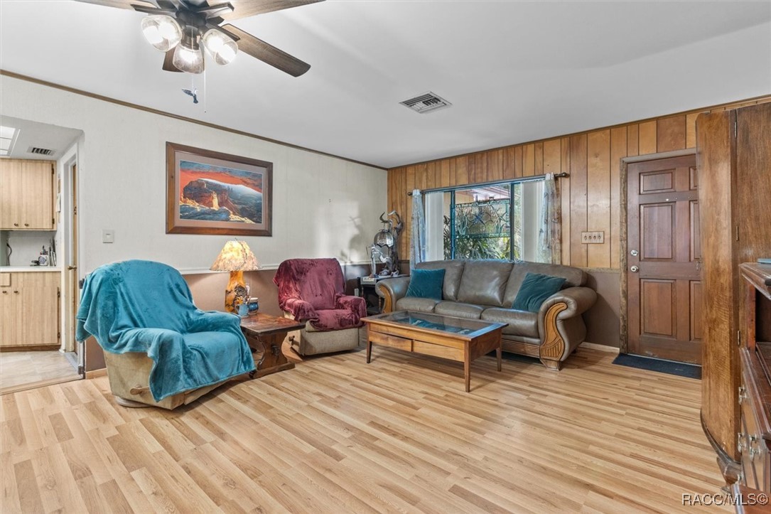 10090 S Riviera Point