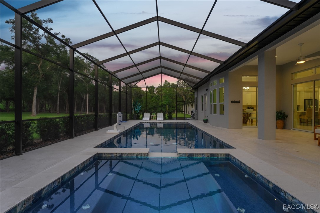 1825 W Oak Valley Court
