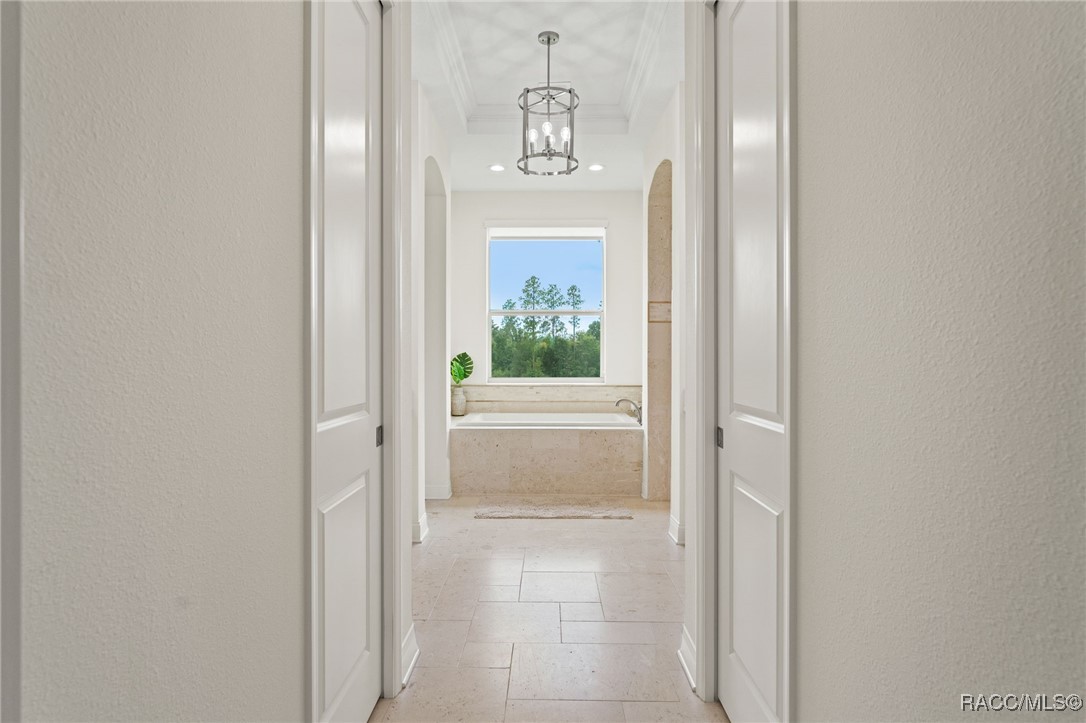 1825 W Oak Valley Court