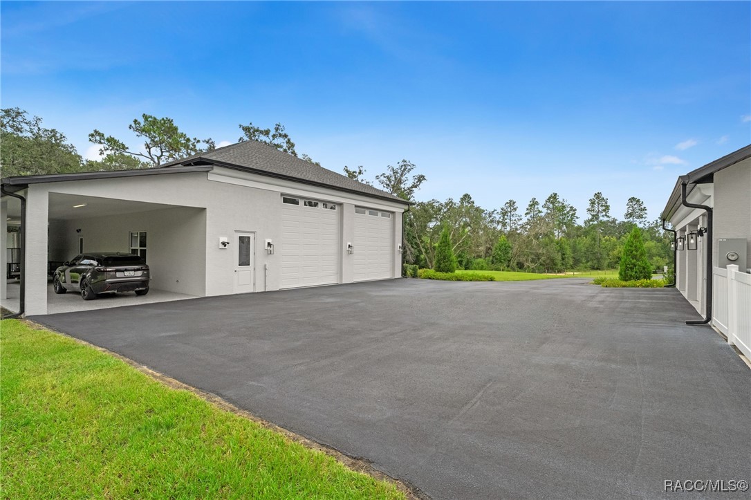 1825 W Oak Valley Court
