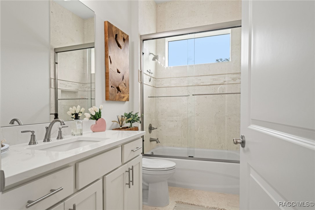 1825 W Oak Valley Court