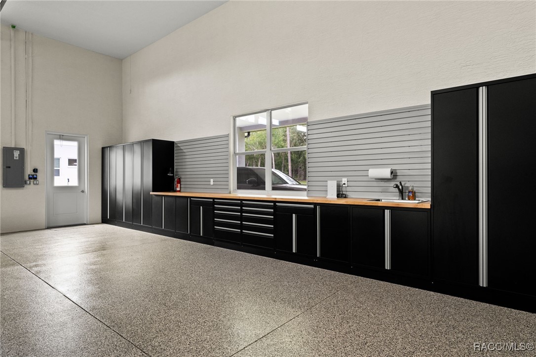 1825 W Oak Valley Court