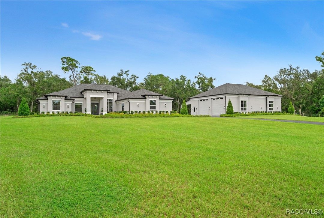 1825 W Oak Valley Court
