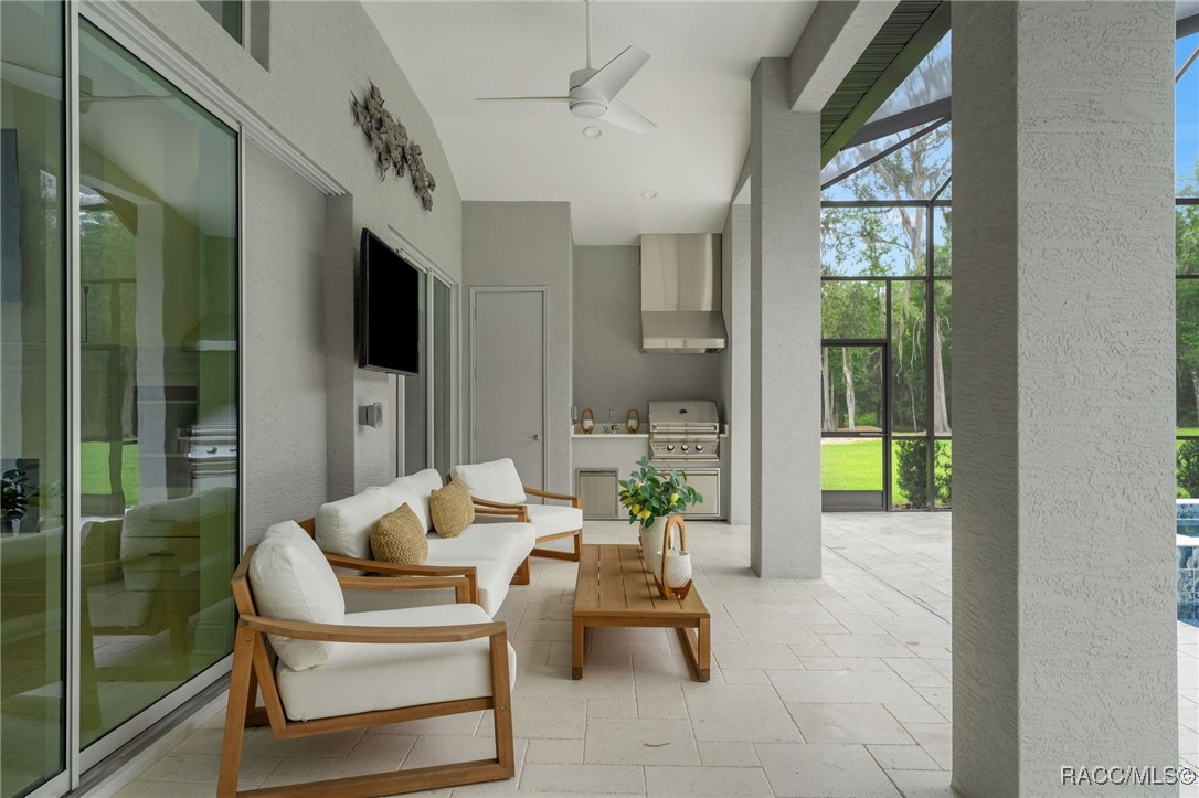 1825 W Oak Valley Court