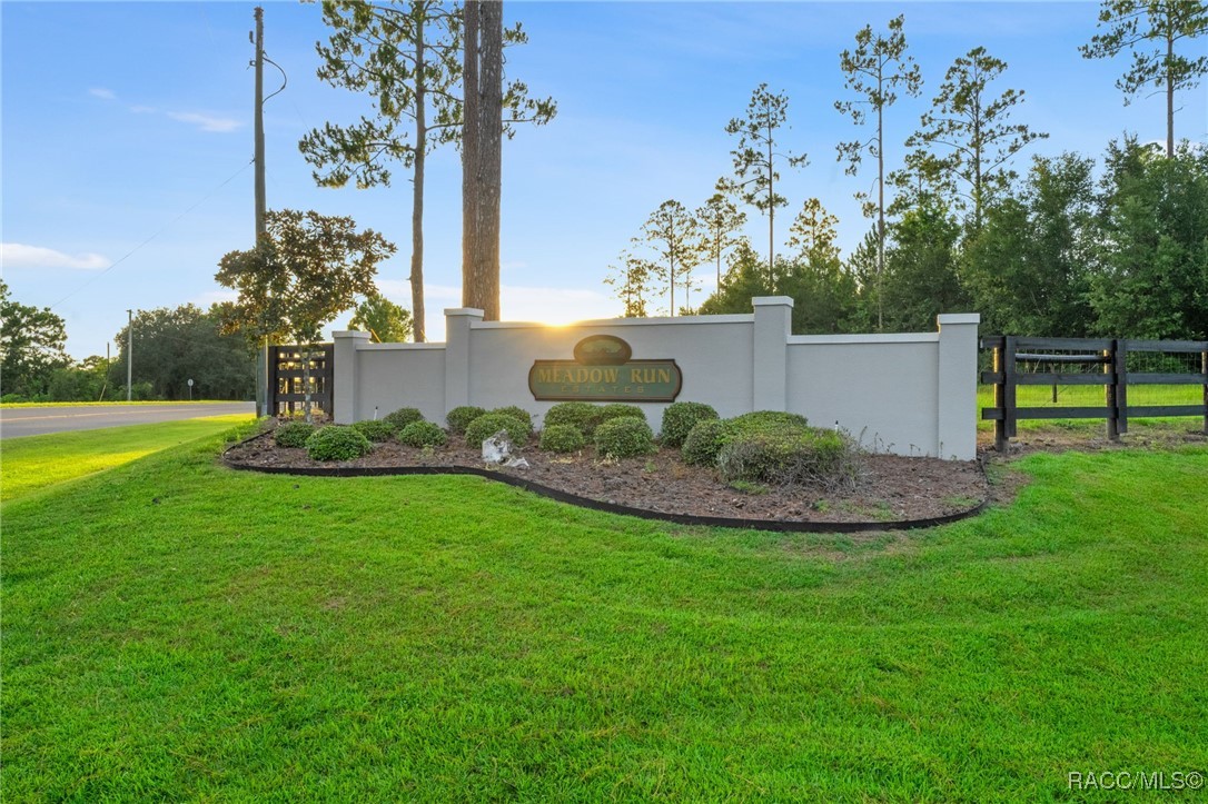 1825 W Oak Valley Court