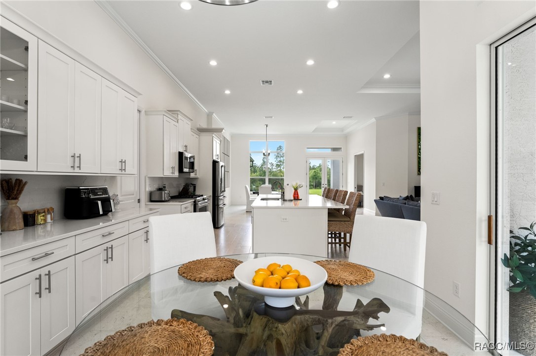 1825 W Oak Valley Court