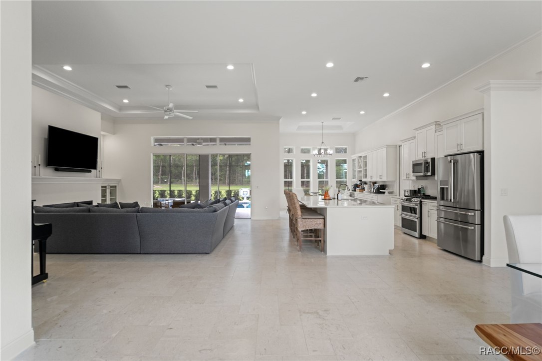 1825 W Oak Valley Court