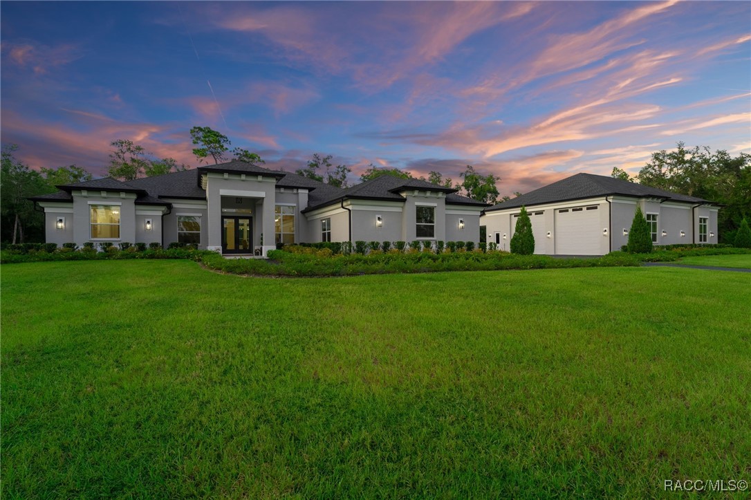 1825 W Oak Valley Court