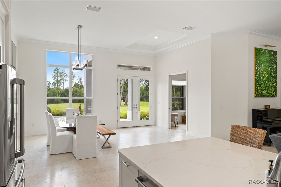 1825 W Oak Valley Court