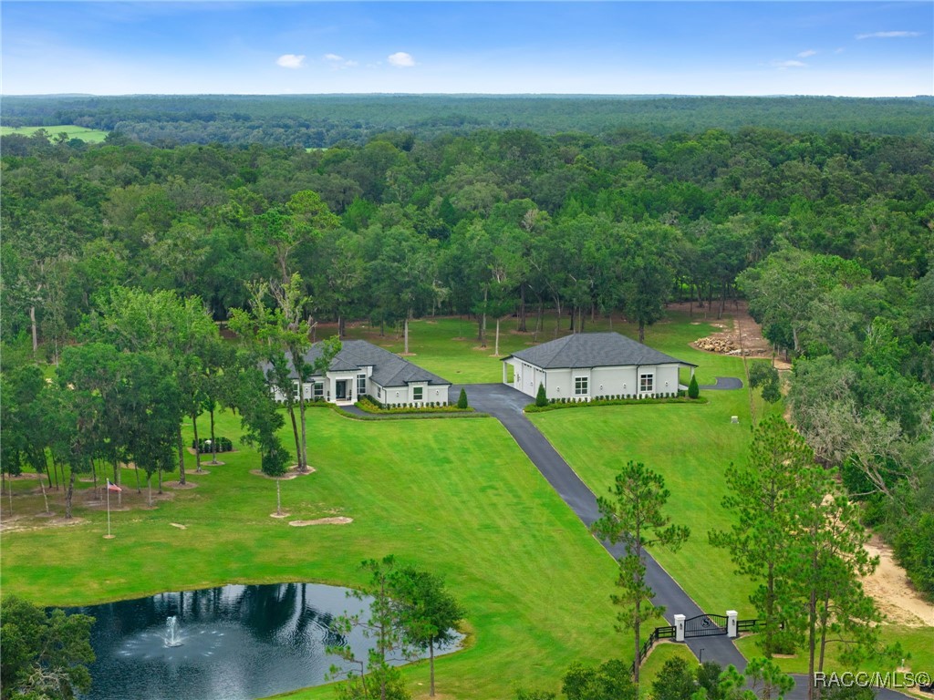 1825 W Oak Valley Court