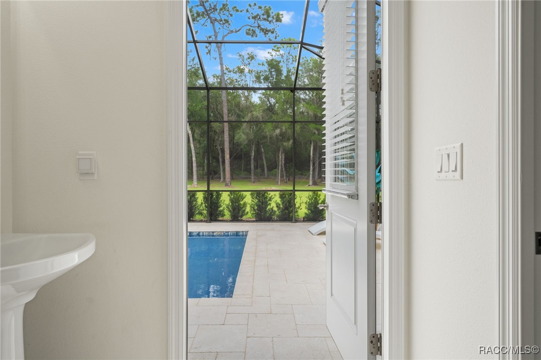 1825 W Oak Valley Court