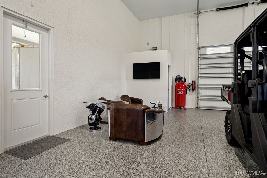 1825 W Oak Valley Court