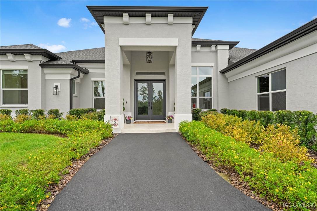 1825 W Oak Valley Court