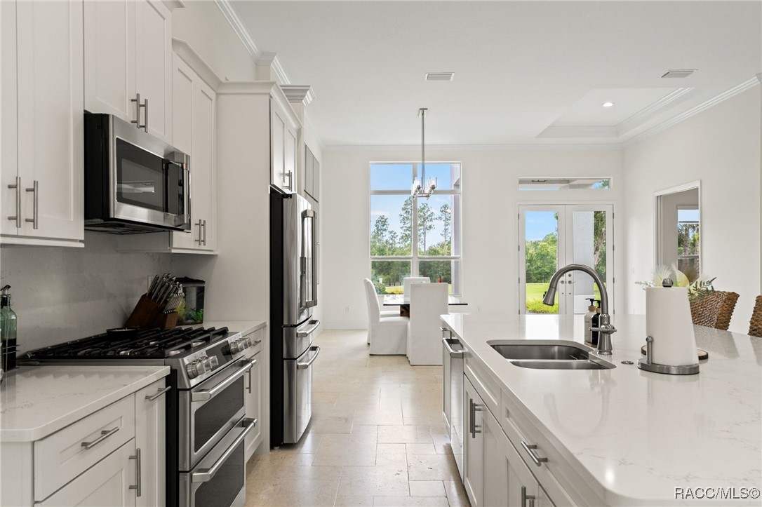 1825 W Oak Valley Court