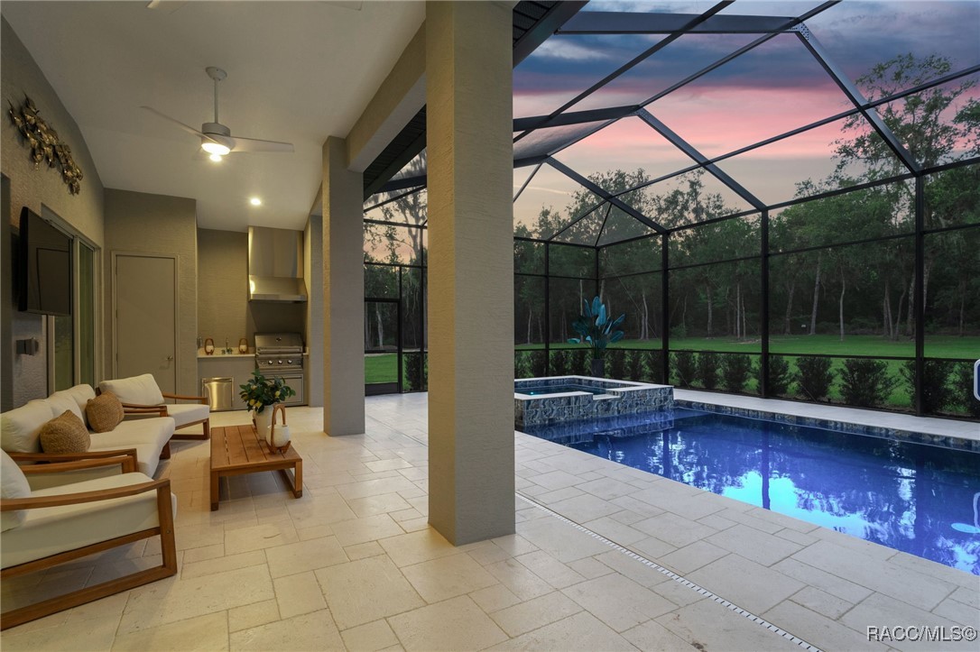 1825 W Oak Valley Court
