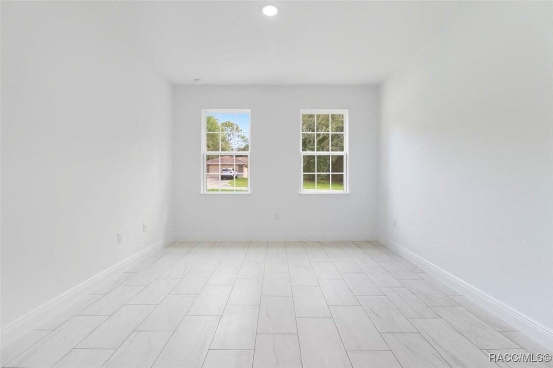 225 W Diego Place