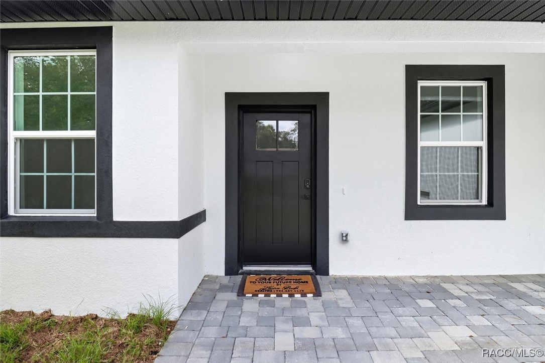 225 W Diego Place