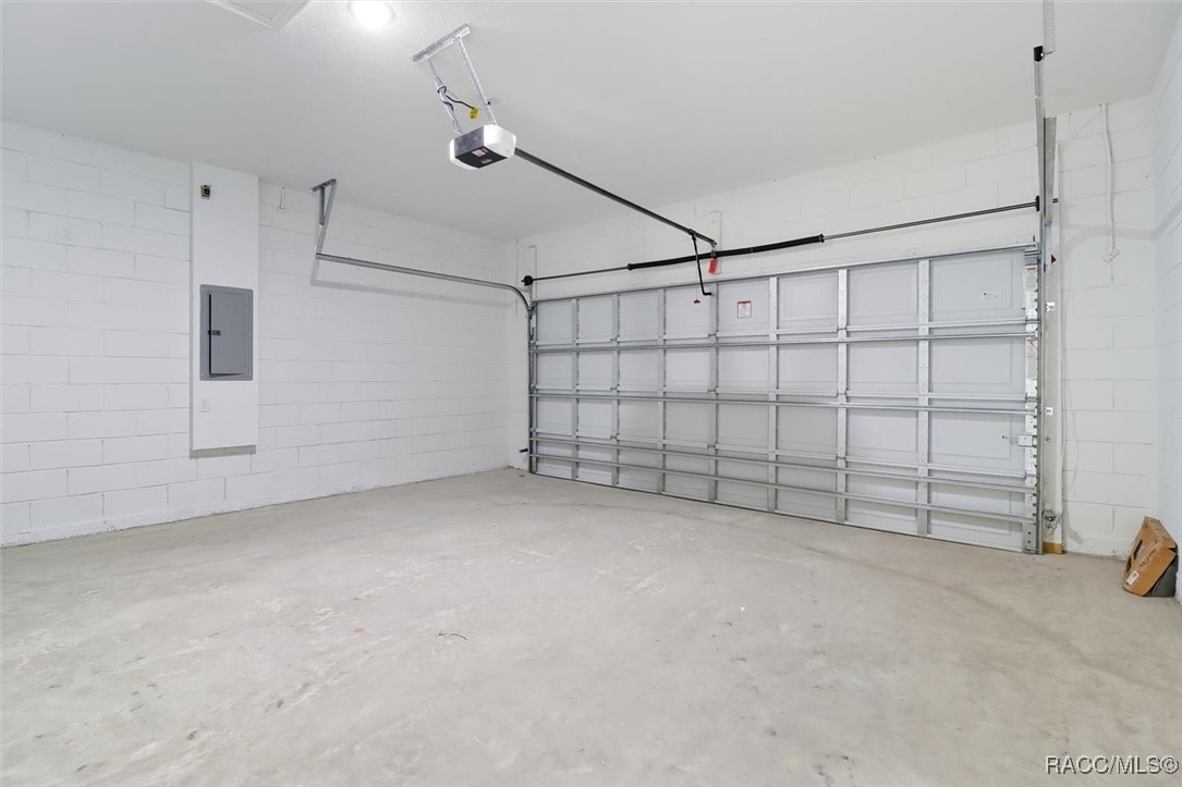 225 W Diego Place