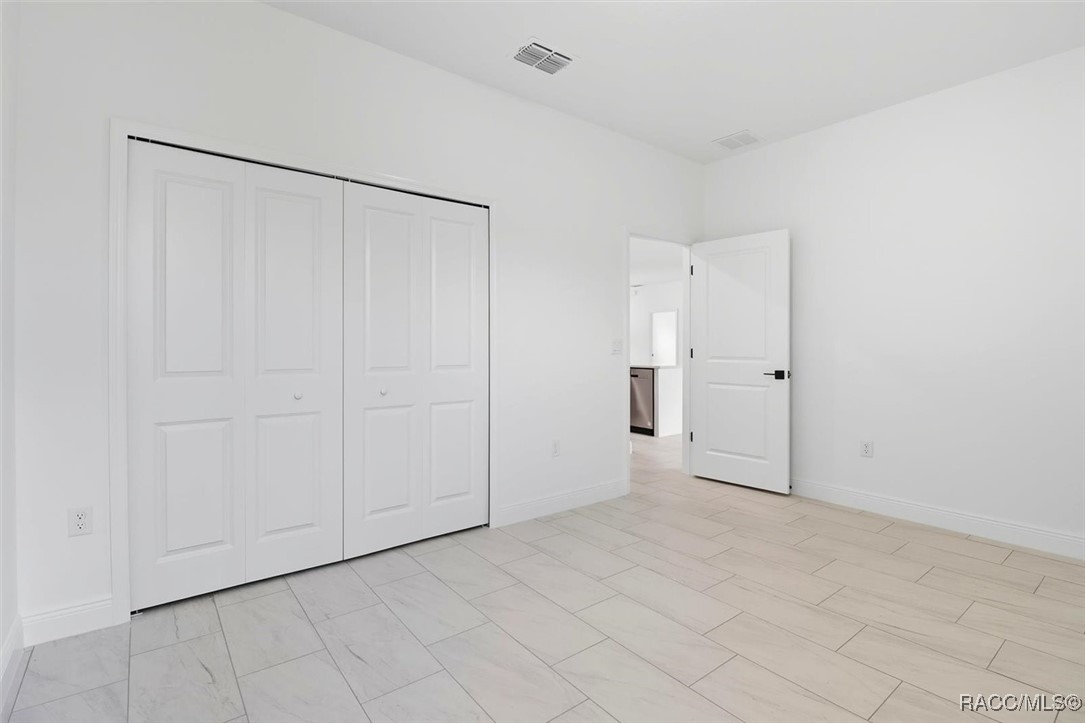225 W Diego Place