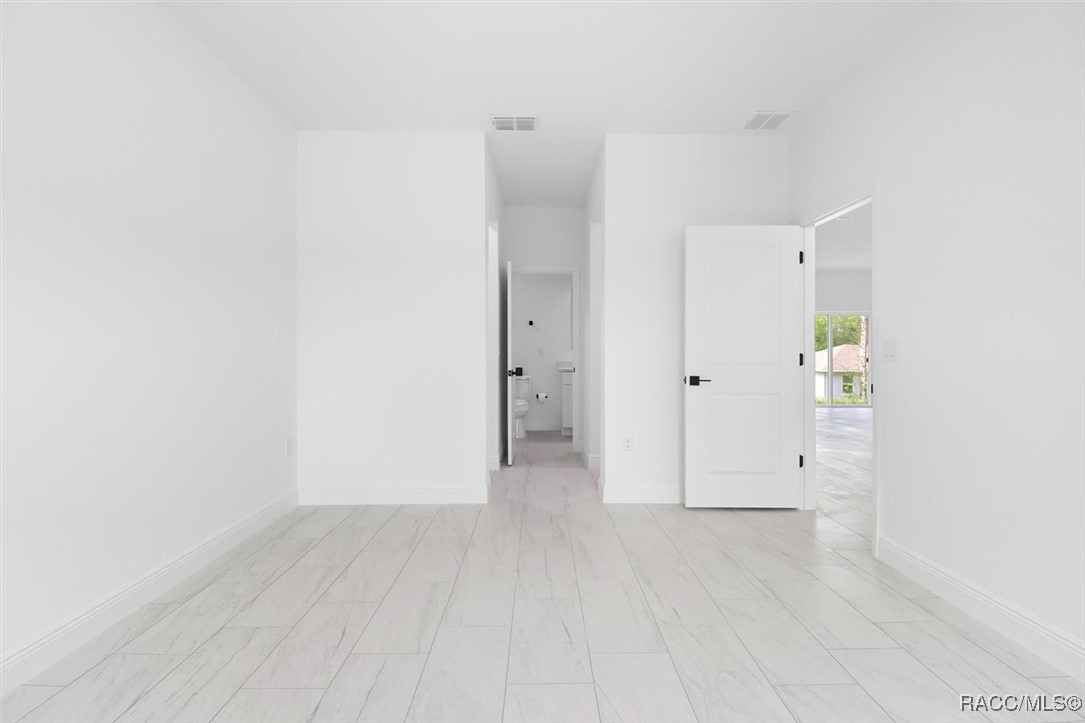 225 W Diego Place