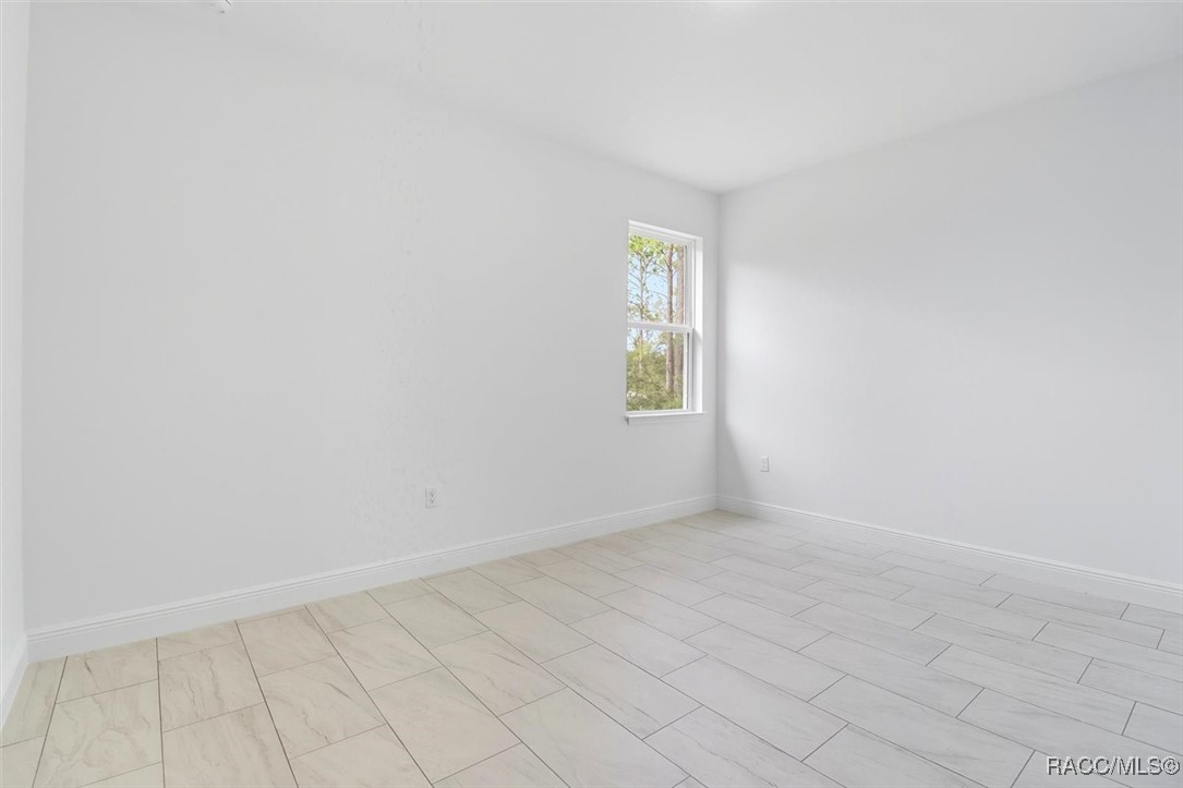 225 W Diego Place