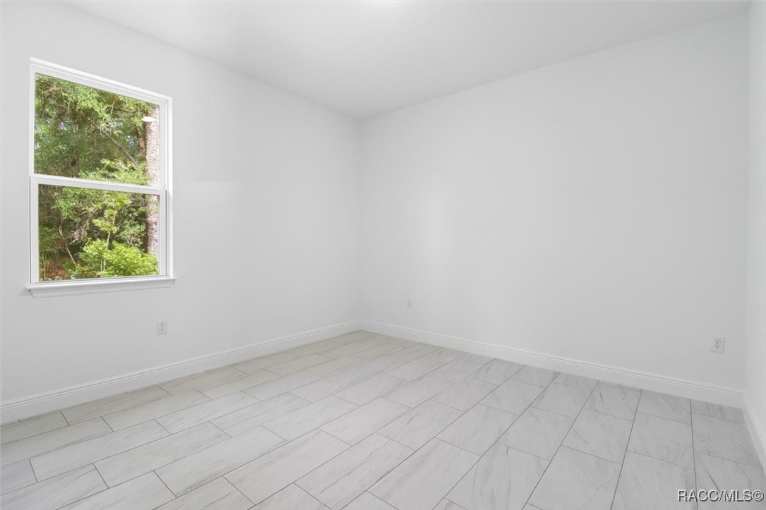 225 W Diego Place