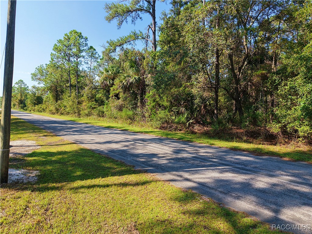 9566 N Cavewood Avenue