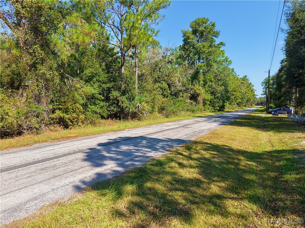 9566 N Cavewood Avenue