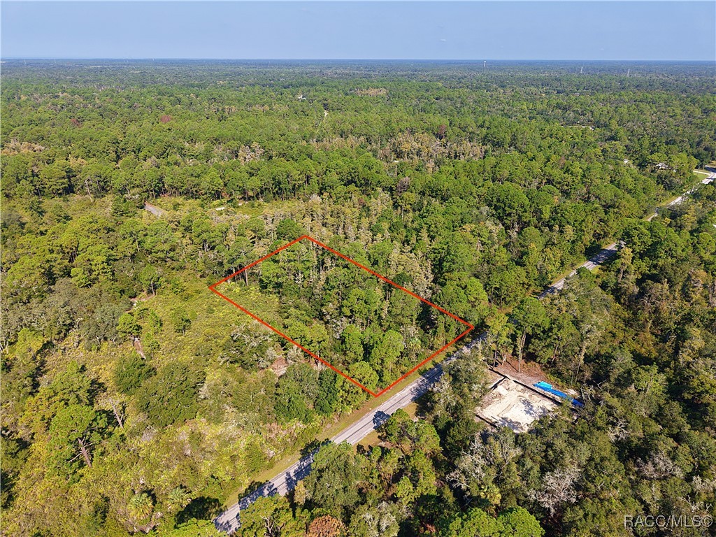 9566 N Cavewood Avenue