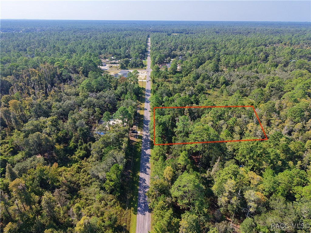 9566 N Cavewood Avenue