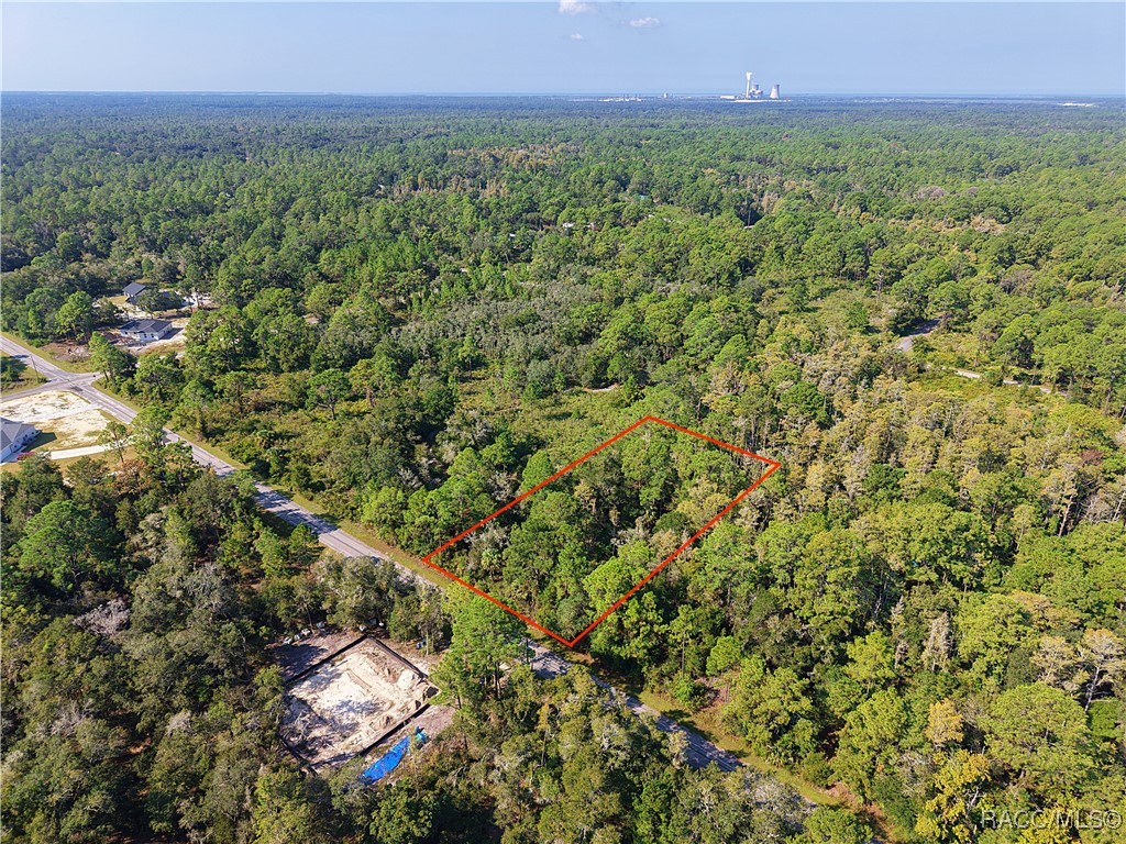 9566 N Cavewood Avenue