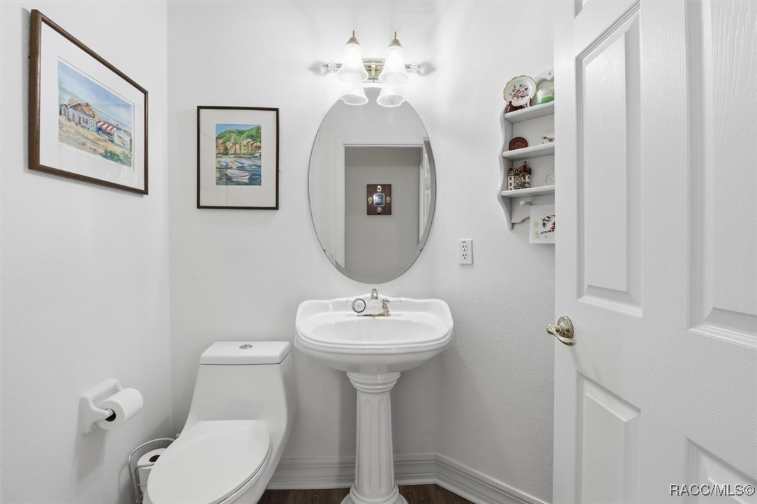 5528 W Hunters Ridge Circle