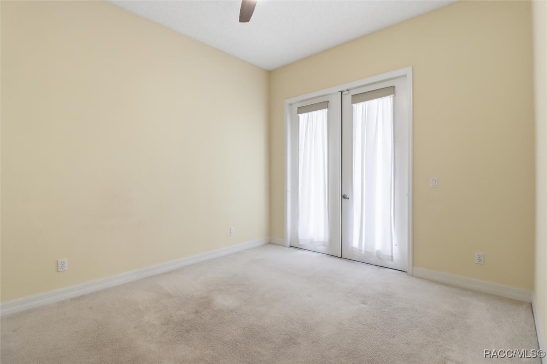 5528 W Hunters Ridge Circle