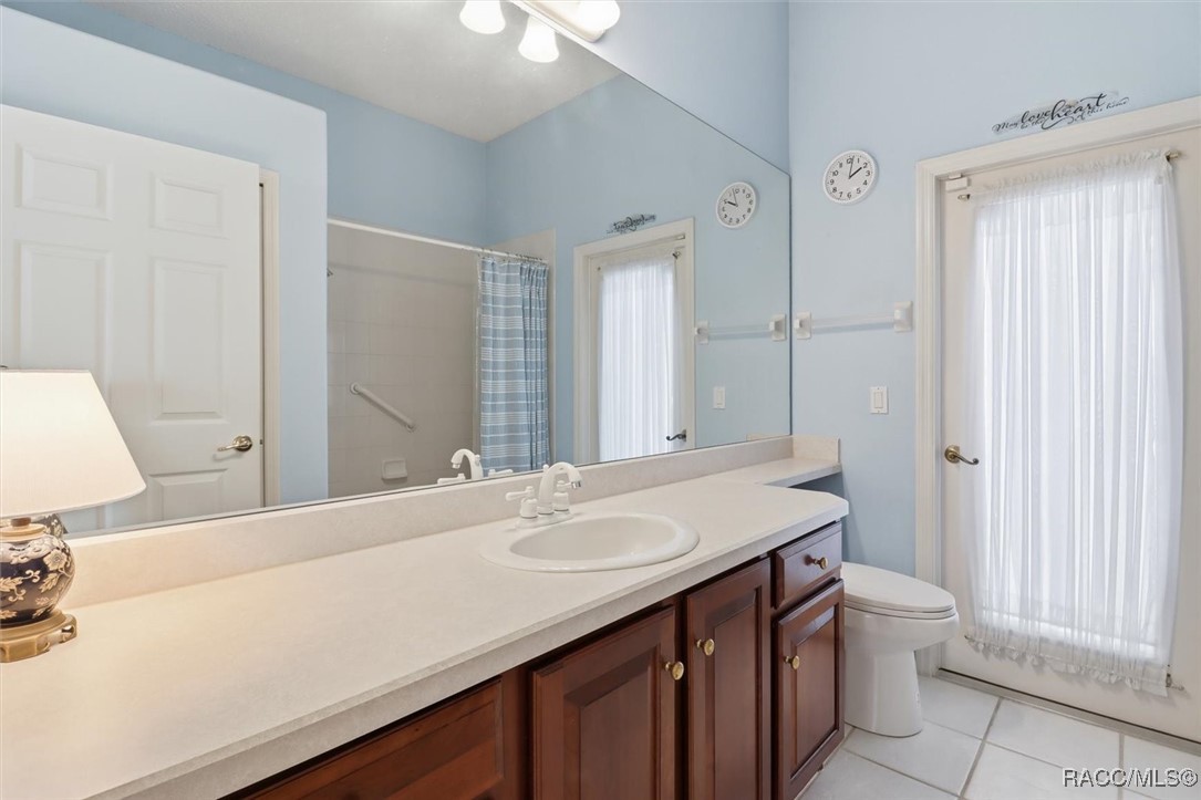 5528 W Hunters Ridge Circle