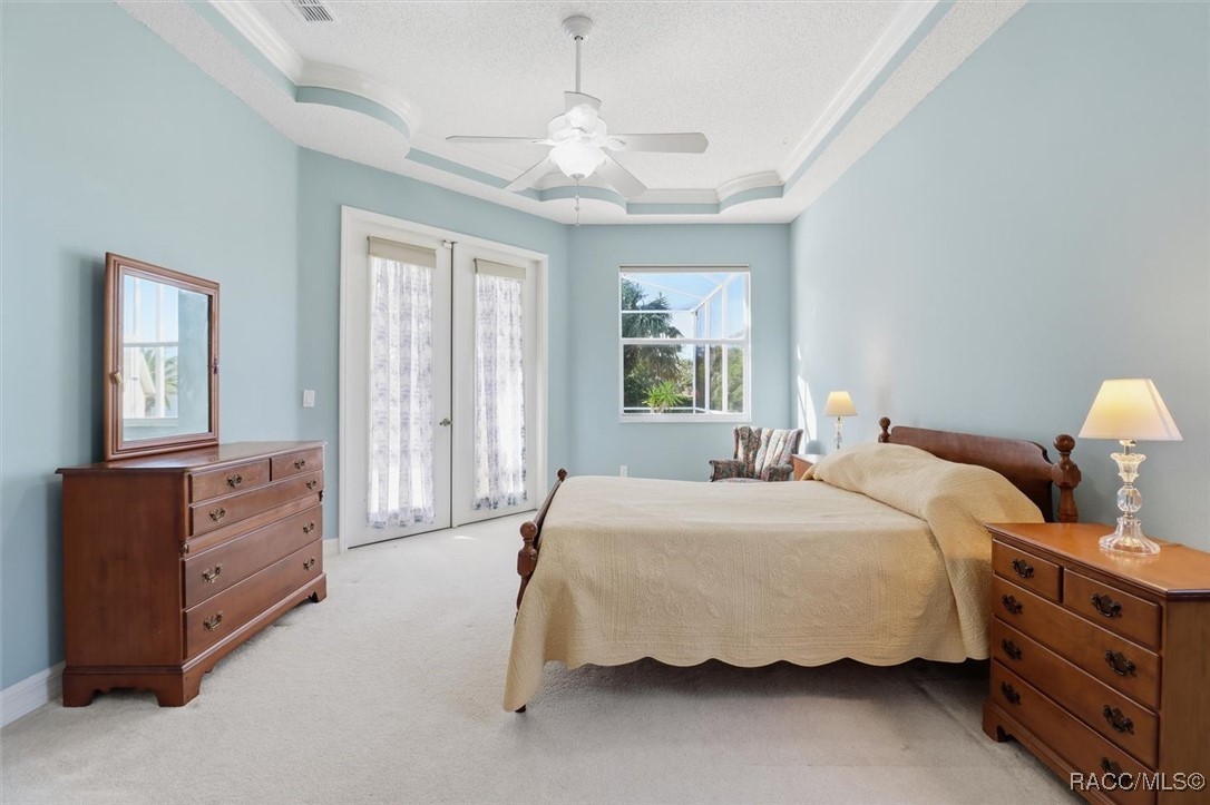 5528 W Hunters Ridge Circle