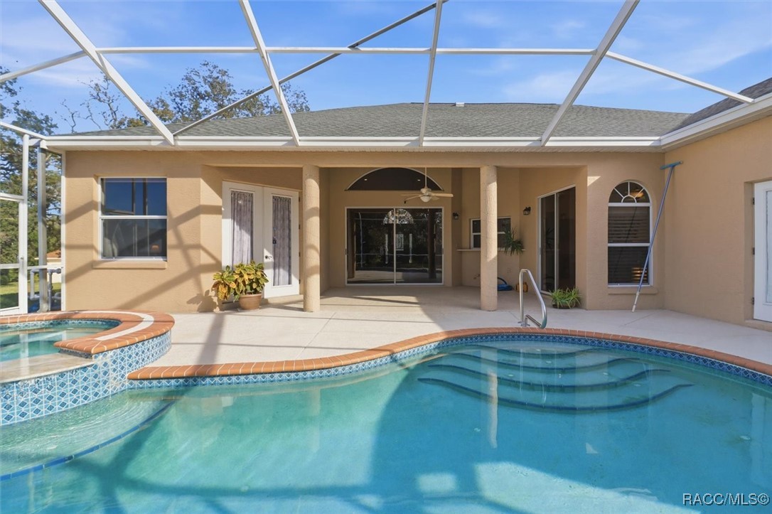 5528 W Hunters Ridge Circle